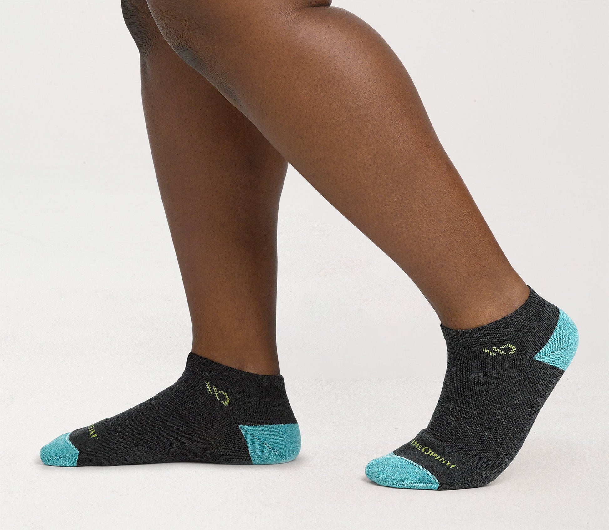 Women's Solid Midweight No Show Sock